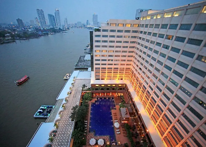 Ramada Plaza By Wyndham Menam Riverside 5* Banguecoque