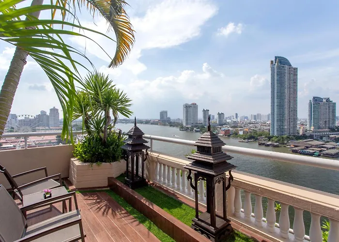 Ramada Plaza By Wyndham Menam Riverside 5* Banguecoque