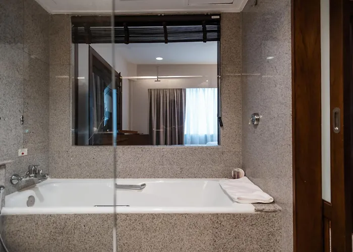Hotel Ramada Plaza By Wyndham Menam Riverside 5*