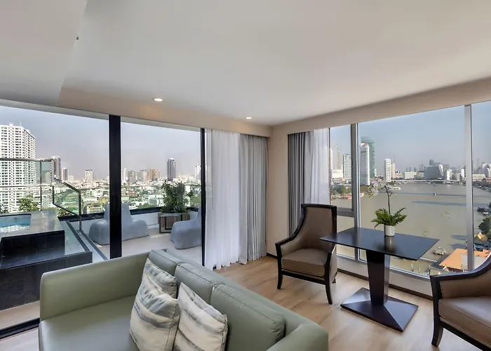 Ramada Plaza By Wyndham Menam Riverside